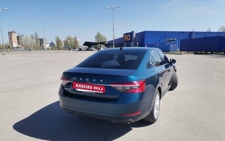 Skoda Superb III рестайлинг, 2020 год, 2 950 000 рублей, 3 фотография