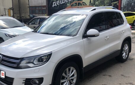 Volkswagen Tiguan I, 2012 год, 1 580 000 рублей, 2 фотография