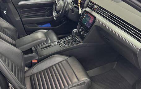 Volkswagen Passat B8 рестайлинг, 2019 год, 3 580 000 рублей, 18 фотография
