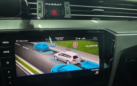 Volkswagen Passat B8 рестайлинг, 2019 год, 3 580 000 рублей, 28 фотография