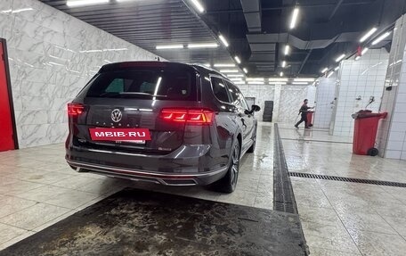 Volkswagen Passat B8 рестайлинг, 2019 год, 3 580 000 рублей, 30 фотография