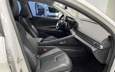 Hyundai Elantra, 2022 год, 1 300 855 рублей, 6 фотография