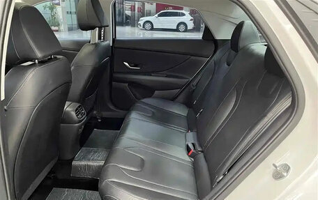 Hyundai Elantra, 2022 год, 1 300 855 рублей, 7 фотография