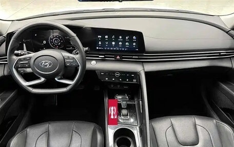 Hyundai Elantra, 2022 год, 1 300 855 рублей, 8 фотография