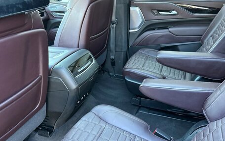 Cadillac Escalade V, 2024 год, 276 365 рублей, 14 фотография