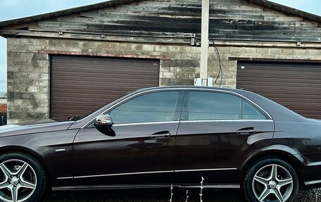 Mercedes-Benz E-Класс, 2011 год, 1 300 000 рублей, 12 фотография