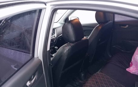 Hyundai Solaris II рестайлинг, 2018 год, 1 050 000 рублей, 4 фотография