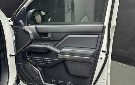 Toyota 4Runner, 2025 год, 9 290 000 рублей, 21 фотография