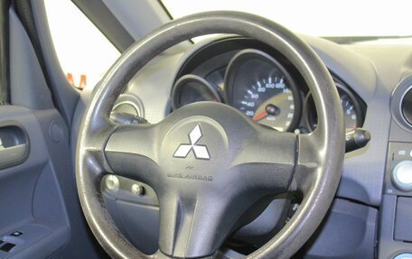 Mitsubishi Colt VI рестайлинг, 2004 год, 310 000 рублей, 15 фотография