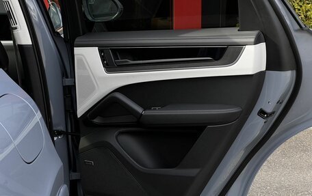 Porsche Cayenne III, 2025 год, 18 990 000 рублей, 17 фотография