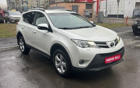 Toyota RAV4, 2015 год, 2 150 000 рублей, 1 фотография