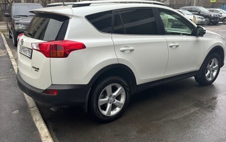 Toyota RAV4, 2015 год, 2 150 000 рублей, 2 фотография