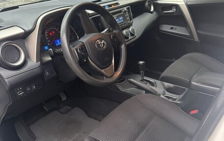 Toyota RAV4, 2015 год, 2 150 000 рублей, 4 фотография