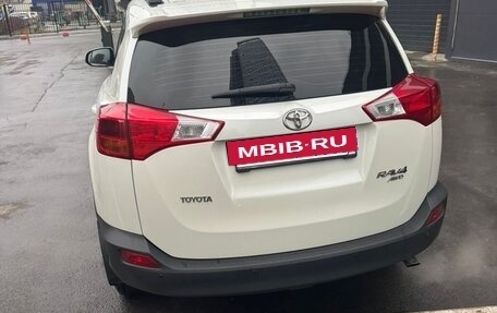 Toyota RAV4, 2015 год, 2 150 000 рублей, 9 фотография
