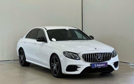 Mercedes-Benz E-Класс, 2017 год, 3 437 000 рублей, 2 фотография