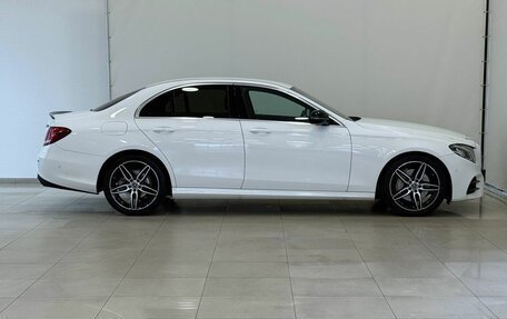 Mercedes-Benz E-Класс, 2017 год, 3 437 000 рублей, 11 фотография