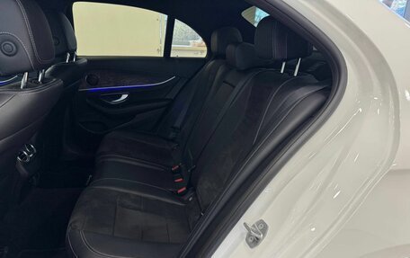 Mercedes-Benz E-Класс, 2017 год, 3 437 000 рублей, 14 фотография