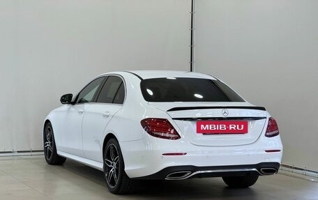 Mercedes-Benz E-Класс, 2017 год, 3 437 000 рублей, 7 фотография