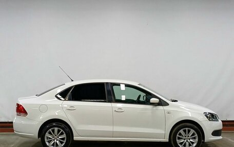 Volkswagen Polo VI (EU Market), 2012 год, 700 000 рублей, 4 фотография