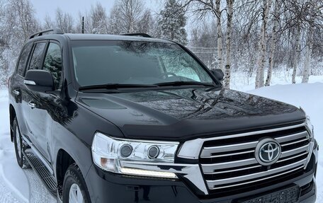 Toyota Land Cruiser 200, 2016 год, 8 800 000 рублей, 2 фотография