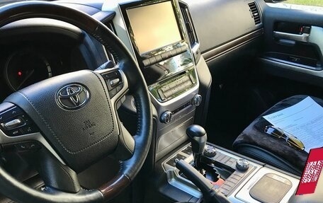 Toyota Land Cruiser 200, 2016 год, 8 800 000 рублей, 9 фотография