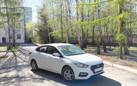 Hyundai Solaris II рестайлинг, 2017 год, 856 000 рублей, 2 фотография
