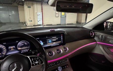 Mercedes-Benz E-Класс, 2019 год, 3 550 000 рублей, 6 фотография