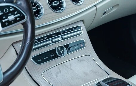 Mercedes-Benz E-Класс, 2019 год, 3 550 000 рублей, 12 фотография