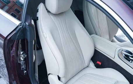 Mercedes-Benz E-Класс, 2019 год, 3 550 000 рублей, 15 фотография