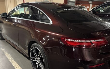 Mercedes-Benz E-Класс, 2019 год, 3 550 000 рублей, 10 фотография