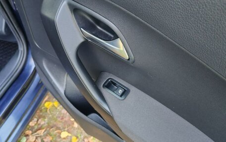 Volkswagen Polo VI (EU Market), 2011 год, 850 000 рублей, 16 фотография