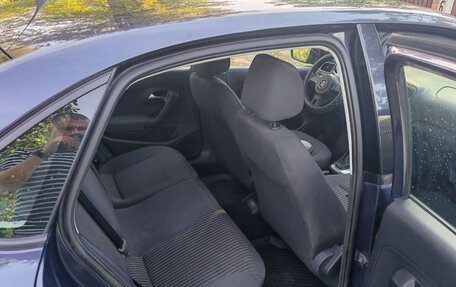 Volkswagen Polo VI (EU Market), 2011 год, 850 000 рублей, 18 фотография