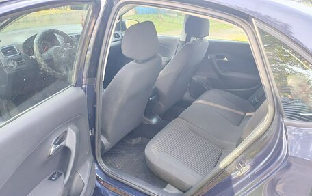 Volkswagen Polo VI (EU Market), 2011 год, 850 000 рублей, 25 фотография