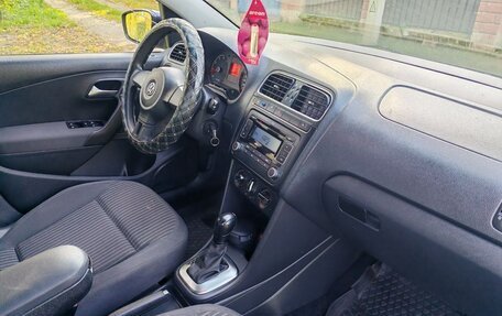 Volkswagen Polo VI (EU Market), 2011 год, 850 000 рублей, 22 фотография