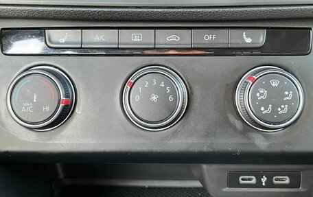 Volkswagen Jetta VII, 2020 год, 1 950 000 рублей, 18 фотография