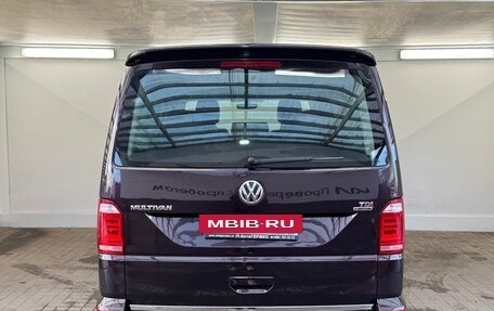 Volkswagen Multivan T6 рестайлинг, 2016 год, 3 125 000 рублей, 4 фотография