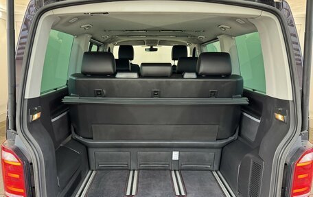 Volkswagen Multivan T6 рестайлинг, 2016 год, 3 125 000 рублей, 19 фотография