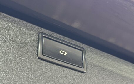 Volkswagen Multivan T6 рестайлинг, 2016 год, 3 125 000 рублей, 15 фотография