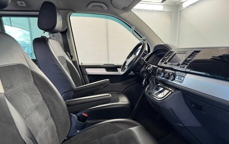 Volkswagen Multivan T6 рестайлинг, 2016 год, 3 125 000 рублей, 16 фотография