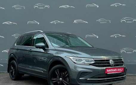 Volkswagen Tiguan II, 2021 год, 2 890 600 рублей, 3 фотография