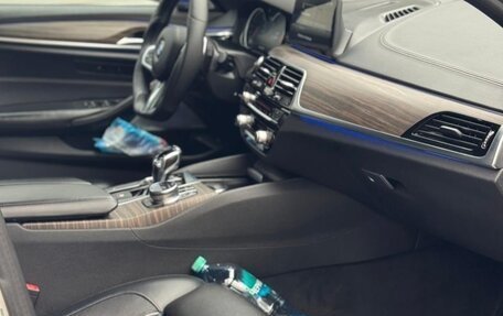 BMW 5 серия, 2018 год, 3 950 000 рублей, 11 фотография