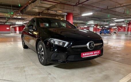 Mercedes-Benz A-Класс, 2021 год, 2 667 000 рублей, 2 фотография