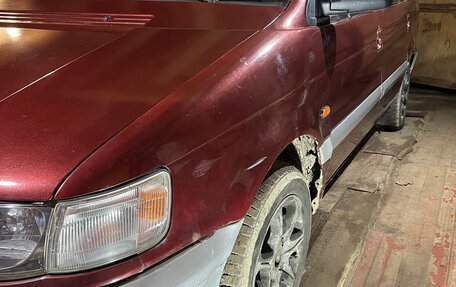 Mitsubishi Space Wagon III, 1994 год, 145 000 рублей, 2 фотография