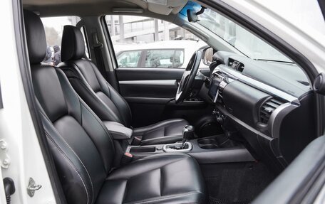 Toyota Hilux VIII, 2016 год, 2 750 000 рублей, 8 фотография