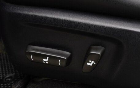 Toyota Hilux VIII, 2016 год, 2 750 000 рублей, 24 фотография