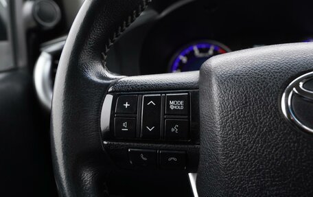 Toyota Hilux VIII, 2016 год, 2 750 000 рублей, 22 фотография