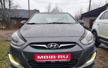 Hyundai Solaris II рестайлинг, 2013 год, 790 000 рублей, 2 фотография