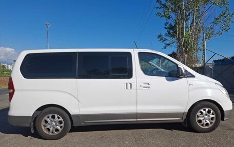 Hyundai H-1 II рестайлинг, 2011 год, 1 500 000 рублей, 17 фотография