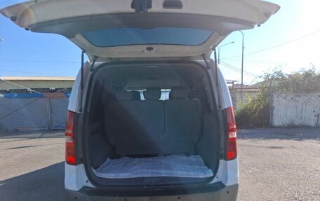 Hyundai H-1 II рестайлинг, 2011 год, 1 500 000 рублей, 16 фотография