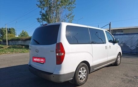 Hyundai H-1 II рестайлинг, 2011 год, 1 500 000 рублей, 14 фотография